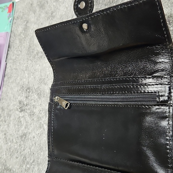 Patricia Nash wallet - Picture 9 of 12